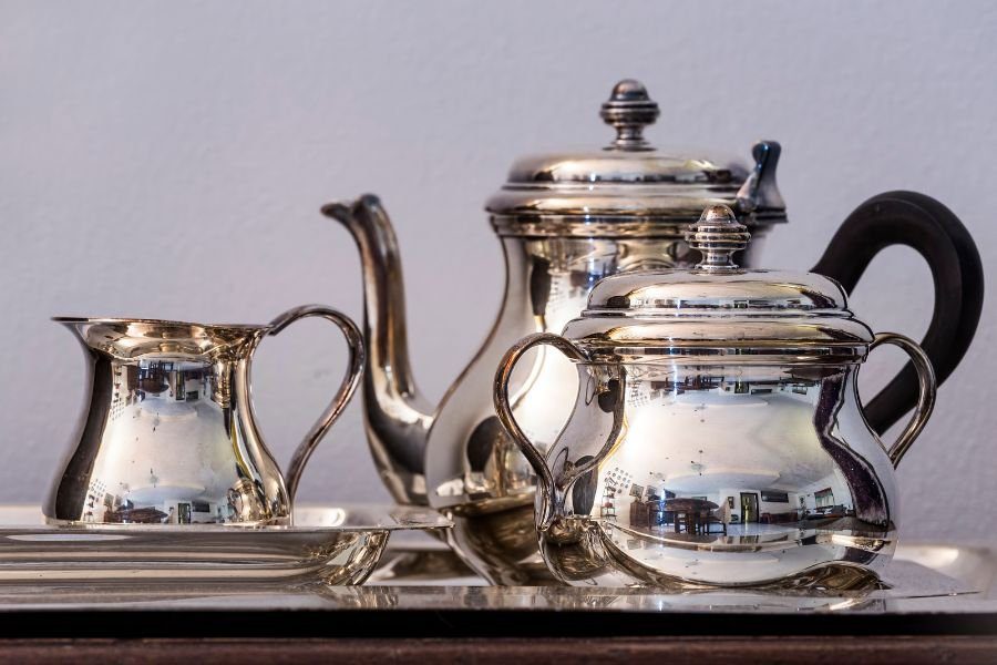 Amazing Tips for Decorating With Antique Silver